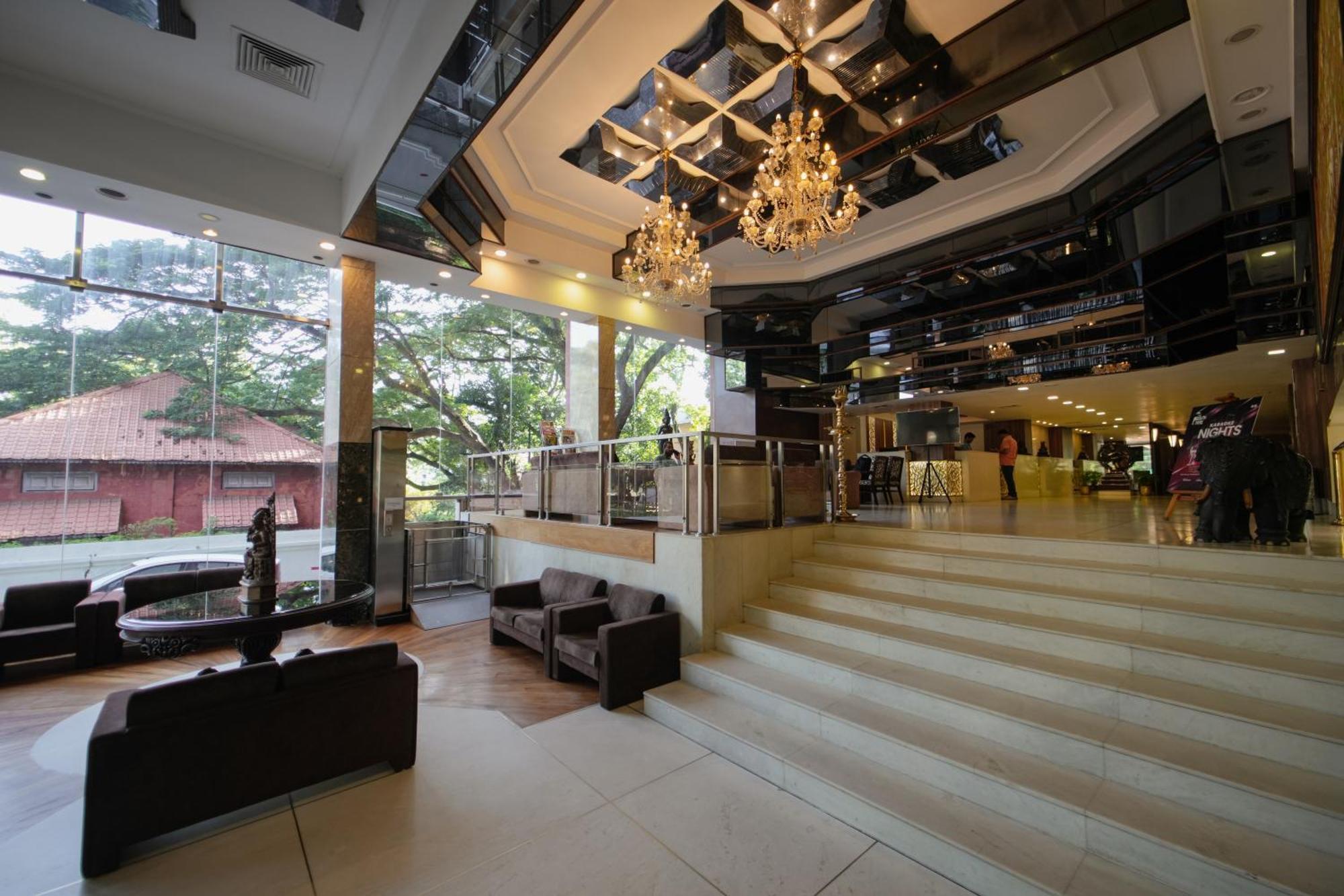 The South Park Hotel Тривандрум Экстерьер фото