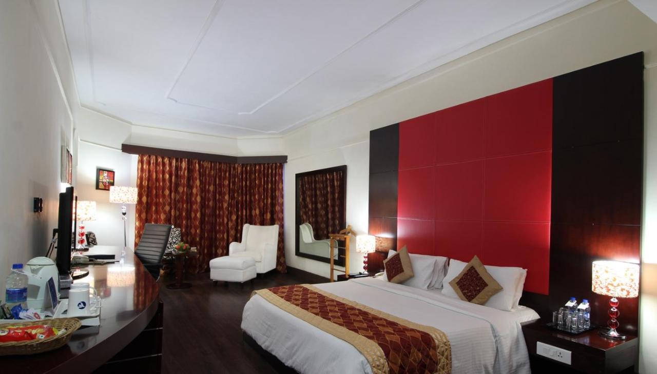 The South Park Hotel Тривандрум Экстерьер фото