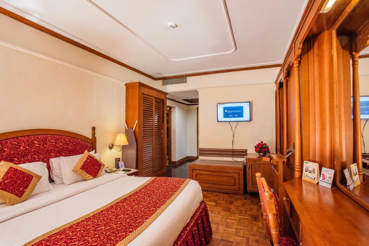 The South Park Hotel Тривандрум Экстерьер фото